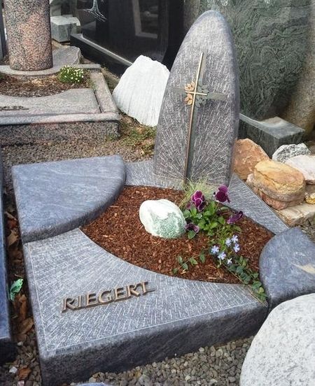 Grabmale - Urnengräber