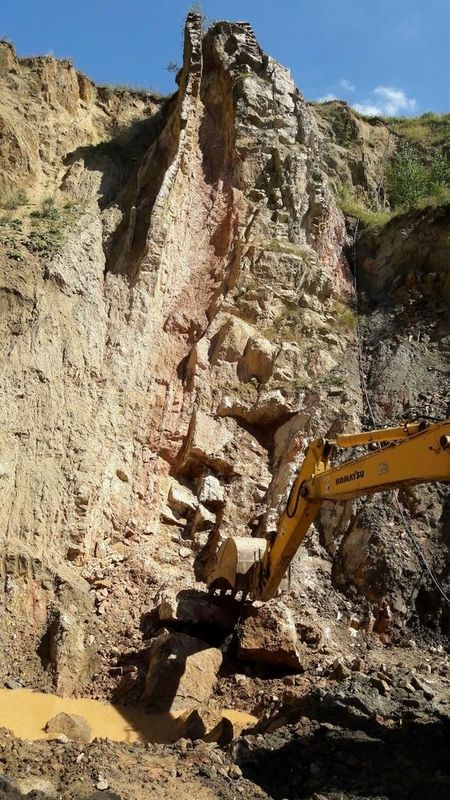Rosenquarz - Steinbruch im Odenwald